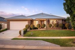 3 Pembroke Cres, Wodonga VIC 3690, Australia