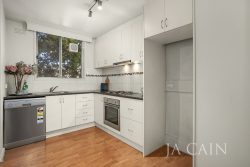 6/65 Edgar St N, Glen Iris VIC 3146, Australia