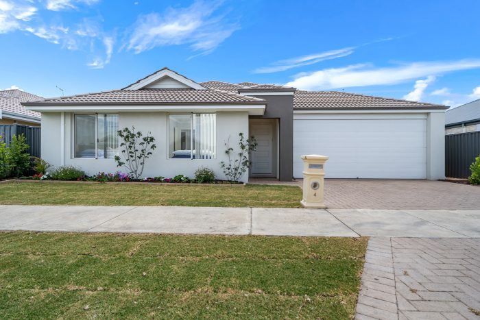 4 Kinder St, Aveley WA 6069, Australia