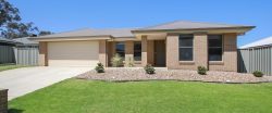 54 Osprey St, Thurgoona NSW 2640, Australia