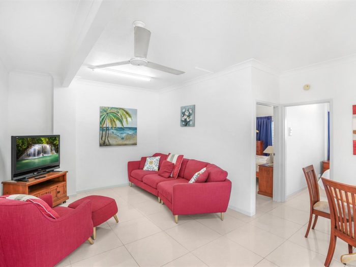 Unit 6/2 Kidston St, Bungalow Shops, Bungalow QLD 4870, Australia