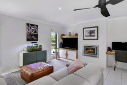 2 Bamburgh Pl, Bundanoon NSW 2578, Australia