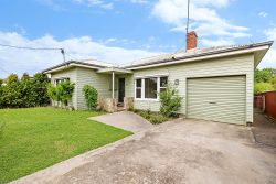 9 Roberts St, Hamilton VIC 3300, Australia