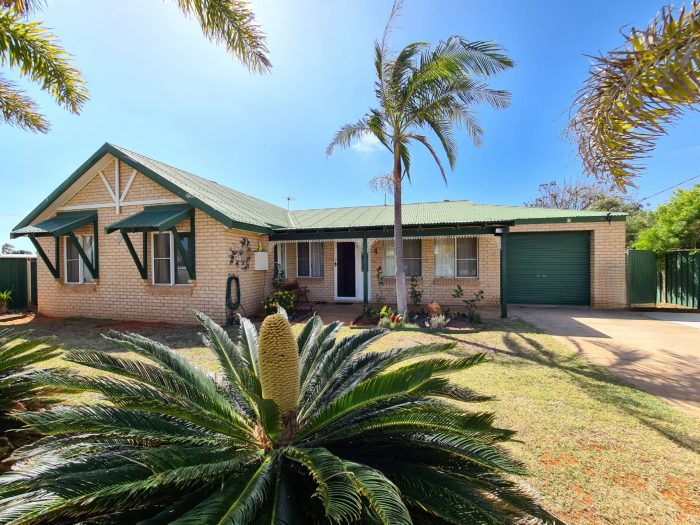 4 Bird Street, CARNARVON WA 6701, Australia