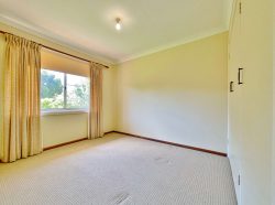 13 Crichton Cres, Young NSW 2594, Australia