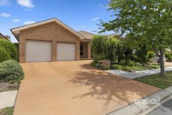 17 Hutchison Cct, Crestwood NSW 2620, Australia