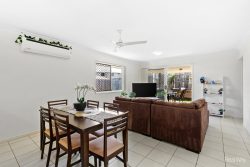 Unit 3/50 Arthur St, Gracemere QLD 4702, Australia