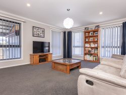 4 Plum Tree Cl, Huonville TAS 7109, Australia