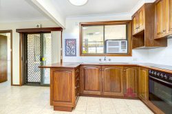 20 Charterhouse Cl, East Bunbury WA 6230, Australia