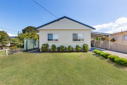 9 Cogra Rd, Woy Woy NSW 2256, Australia