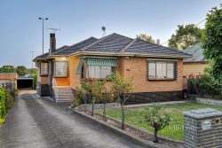 184 Collins St, Thornbury VIC 3071, Australia