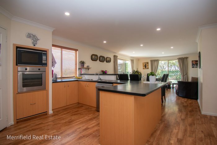 42 Elizabeth St, Bayonet Head WA 6330, Australia