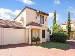 2/11 Gochean Ave, Bentley WA 6102, Australia