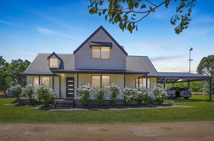 30 Johnstones Ln, Grassmere VIC 3281, Australia