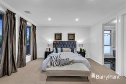 28 Kerrie Rd, Glen Waverley VIC 3150, Australia