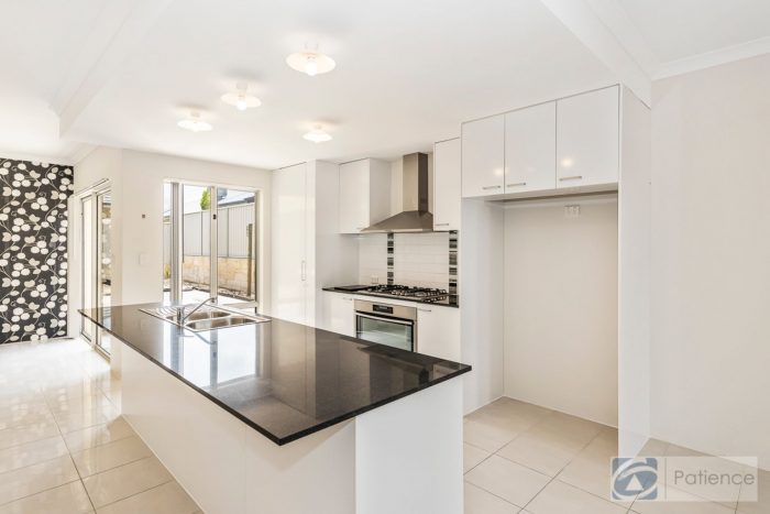 4 Munert St, Yanchep WA 6035, Australia