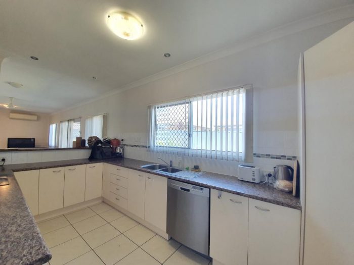 75 Osborn Ave, Muswellbrook NSW 2333, Australia