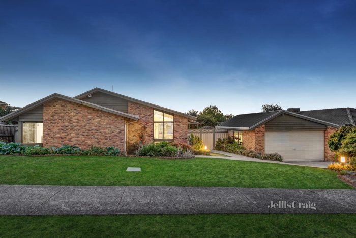 42 Partridge Way, Mooroolbark VIC 3138, Australia