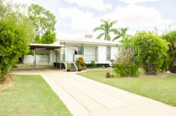 11 Hamilton St, Moura QLD 4718, Australia