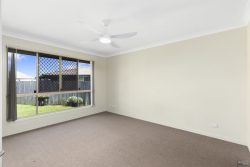 14 Nixon Dr, North Booval QLD 4304, Australia