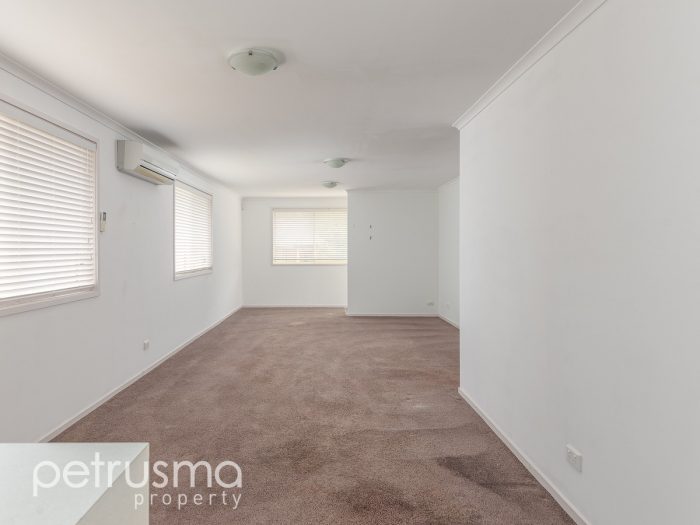 Unit 8/107 Burtonia St, Rokeby TAS 7019, Australia