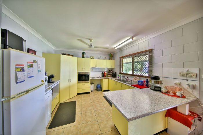 1 Bevan Cl, Belvedere QLD 4860, Australia