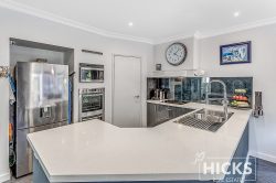 32 Minnelli Pl, McDowall QLD 4053, Australia