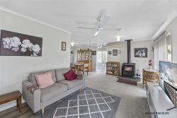 10 Oswald Dr, Alexandra VIC 3714, Australia