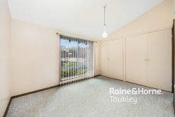 8 Paul Pl, Gorokan NSW 2263, Australia