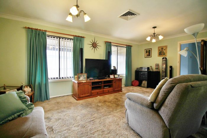 103 Wombat St, Young NSW 2594, Australia