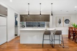 104 Woodhouse Grove, Box Hill North VIC 3129, Australia