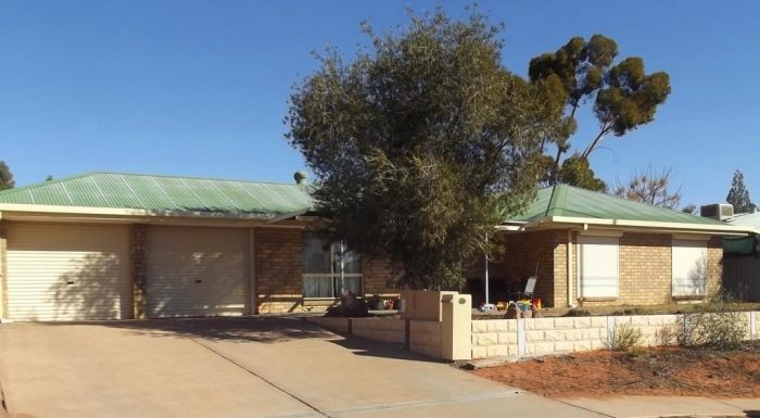 60 Axehead Rd, Roxby Downs SA 5725, Australia