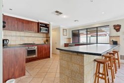 54 Country Rd, Pinjarra WA 6208, Australia