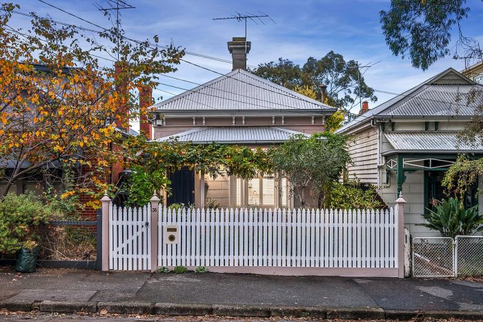 36 Finsbury St, Flemington VIC 3031, Australia