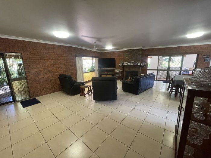 28 Lawson St, Tolga QLD 4882, Australia