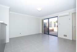 28 Newbury St, Balga WA 6061, Australia