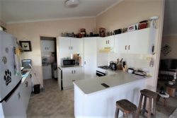 113 Nielsens Rd, Sugarloaf QLD 4380, Australia