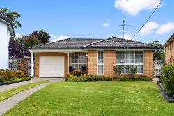 4 Conifer Pl, Engadine NSW 2233, Australia