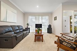 4 Conifer Pl, Engadine NSW 2233, Australia