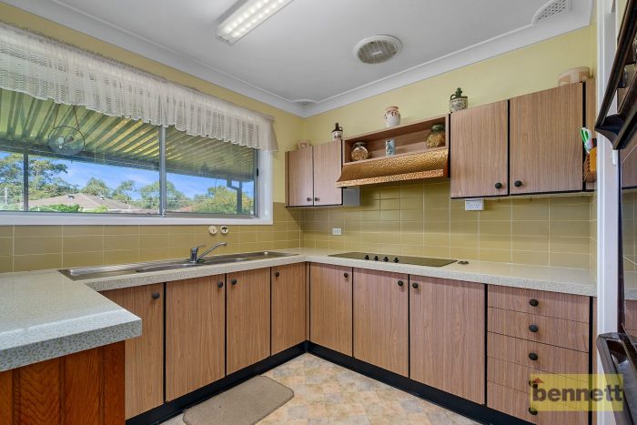 6 Wiles Pl, Cambridge Park NSW 2747, Australia