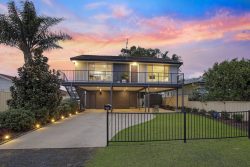 70 Winifred Ave, Umina Beach NSW 2257, Australia