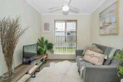 6 Amara St, Rural View QLD 4740, Australia