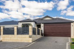 50 Harrogate Vista, Landsdale WA 6065, Australia