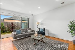 2/38 Lily St, Braybrook VIC 3019, Australia