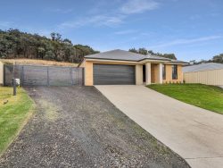 18 Krueger St, Baranduda VIC 3691, Australia