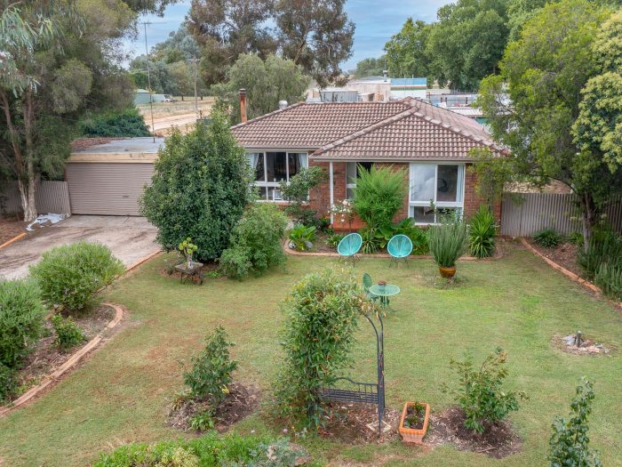 2 Lansdowne St, Barnawartha VIC 3688, Australia