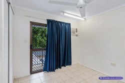 Unit 4/7 Rigg St, Woree QLD 4868, Australia