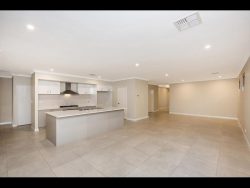 10 Banjong St, Martin WA 6110, Australia