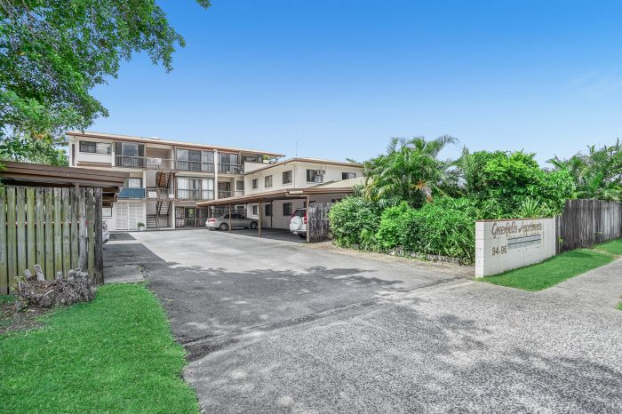 Unit 11/94-96 Birch St, Manunda QLD 4870, Australia