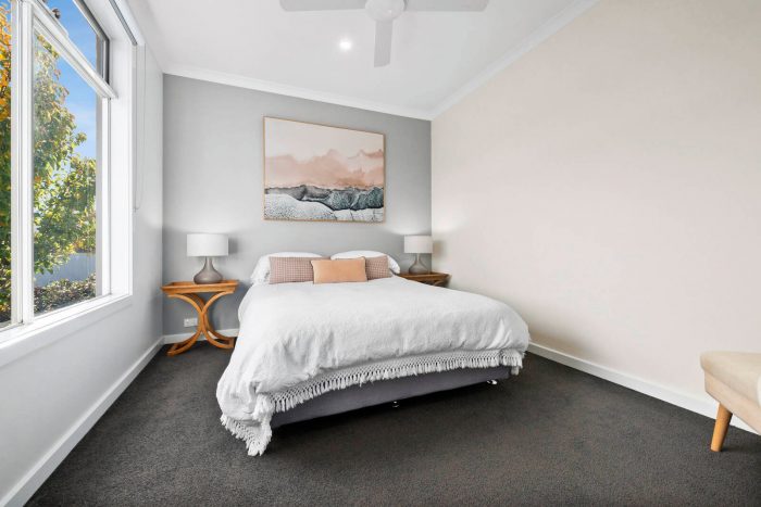 2/91 Camden Rd, Newtown VIC 3220, Australia